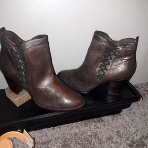 Sofft Booties copper brown size 7M